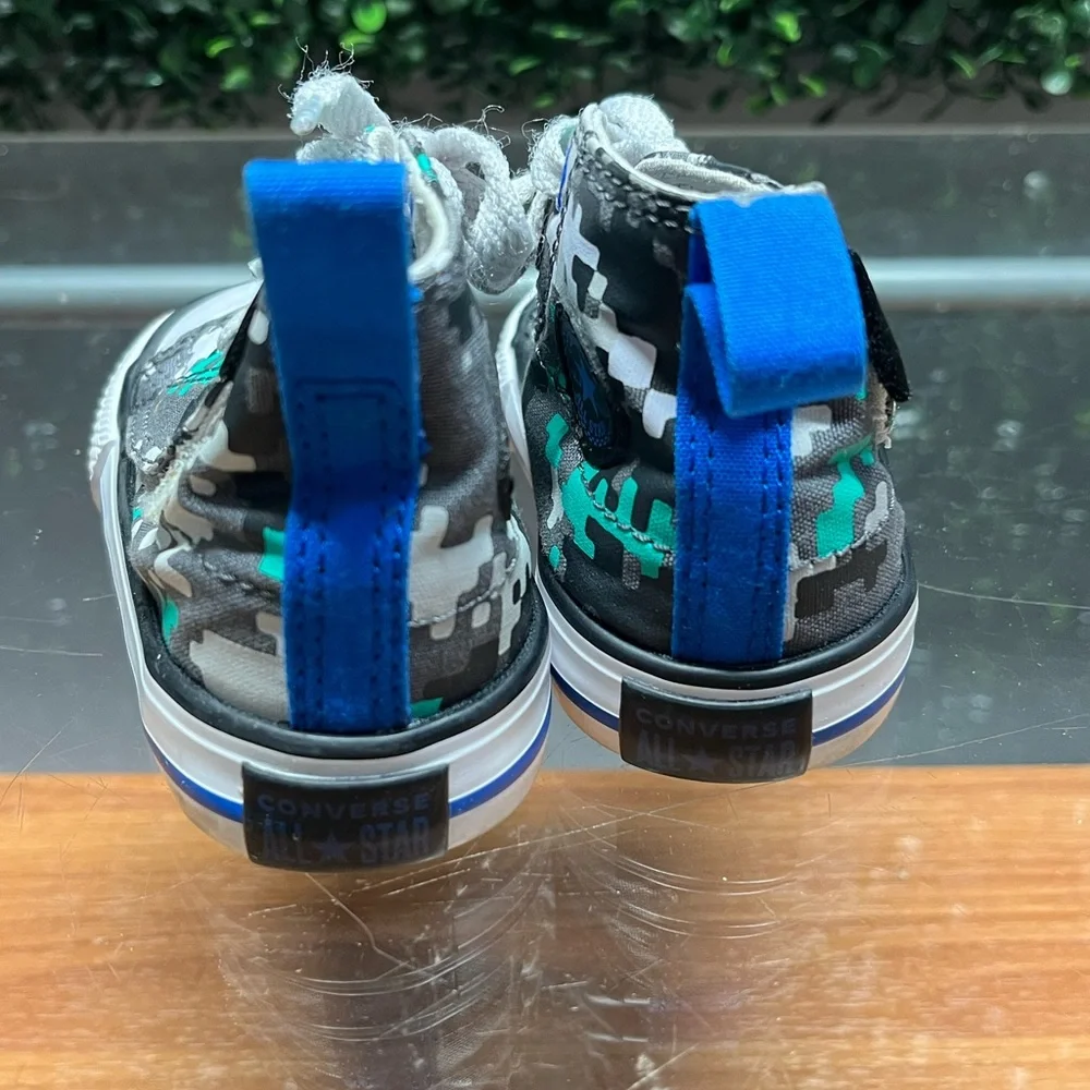 Converse fun vibrant